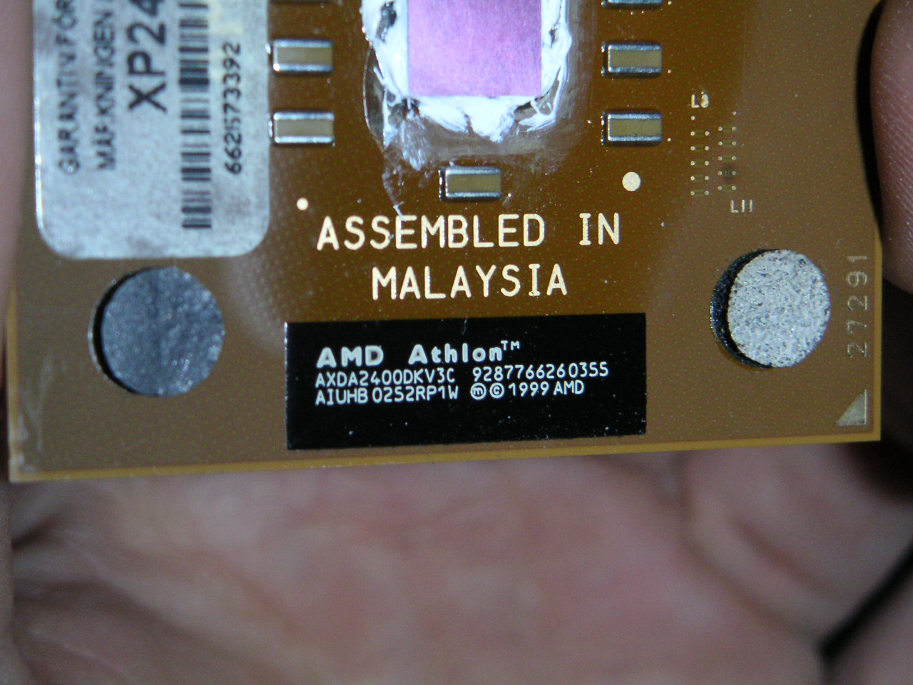 TBred B XP2100+ works GREAT on KT7 non-A without ANY mods!! Running at  2.3GHz now! [Archive] - Page 2 - Overclockers Forums